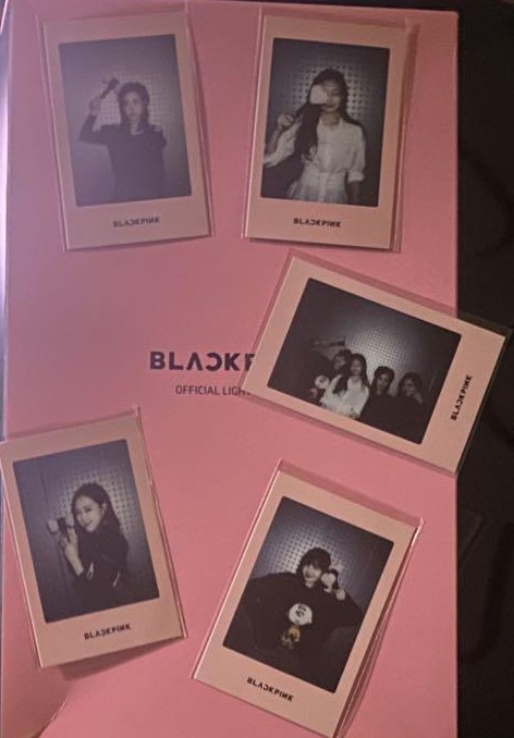 BLACKPINKのペンライトってどんな感じ？最新バージョンはどこで買える？