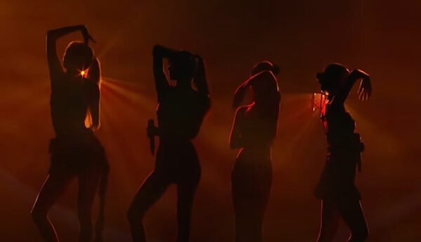 BLACKPINKのロゼのヘアスタイリストが死去、いったい何があった?ロゼのコメントは?