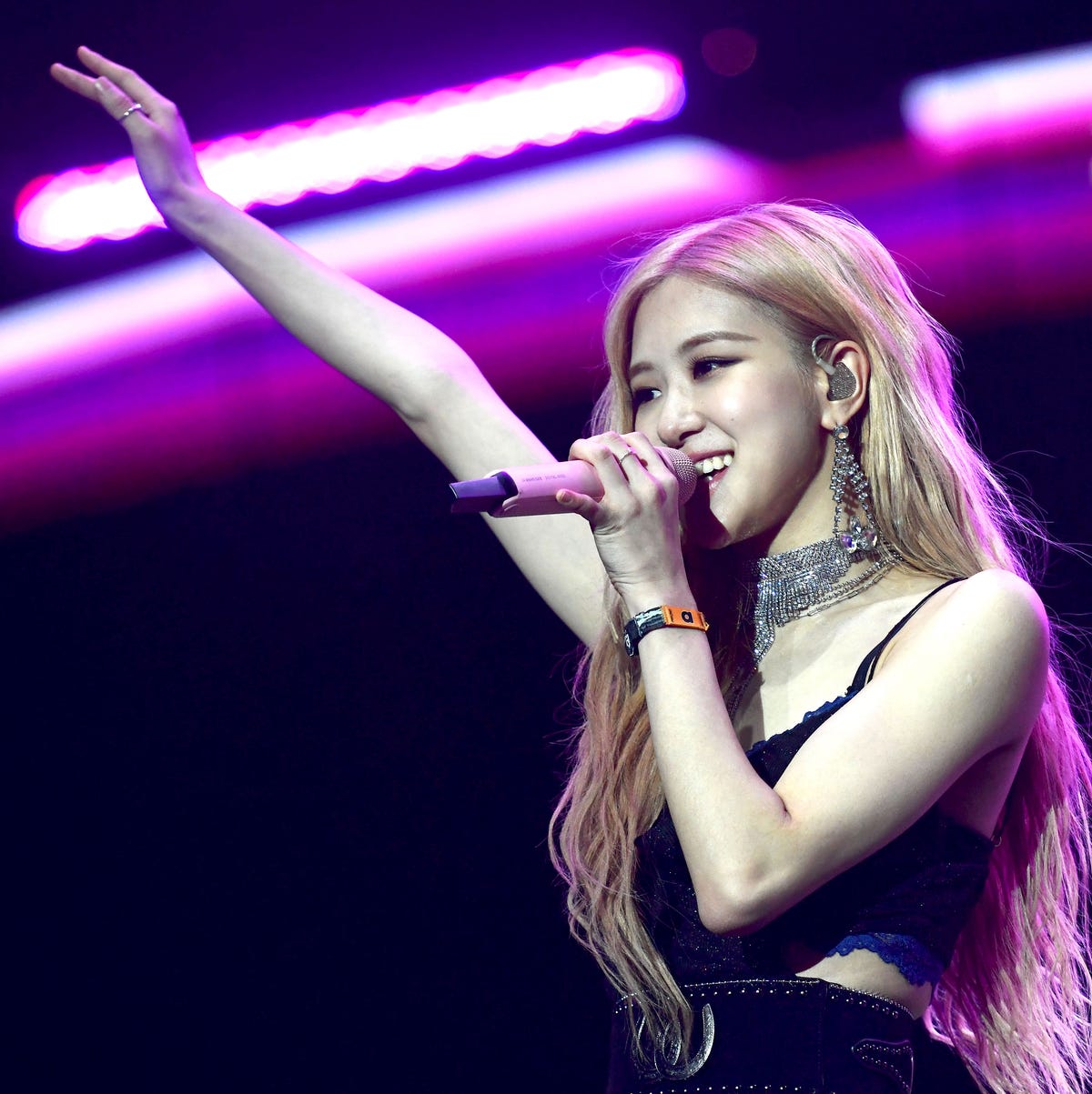 BLACKPINKのロゼがブルーノ・マーズとコラボ!MAMA2024に出演もパフォーマンスなしの真相とは?