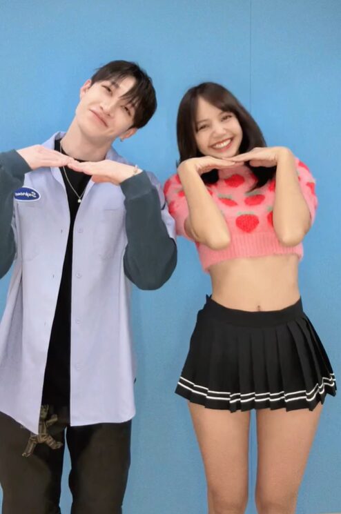 BLACKPINKのリサが坂口健太郎の服の袖をつまんだって本当？2人のコラボ動画に大反響！