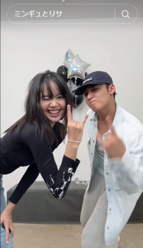 BLACKPINKのリサが坂口健太郎の服の袖をつまんだって本当？2人のコラボ動画に大反響！
