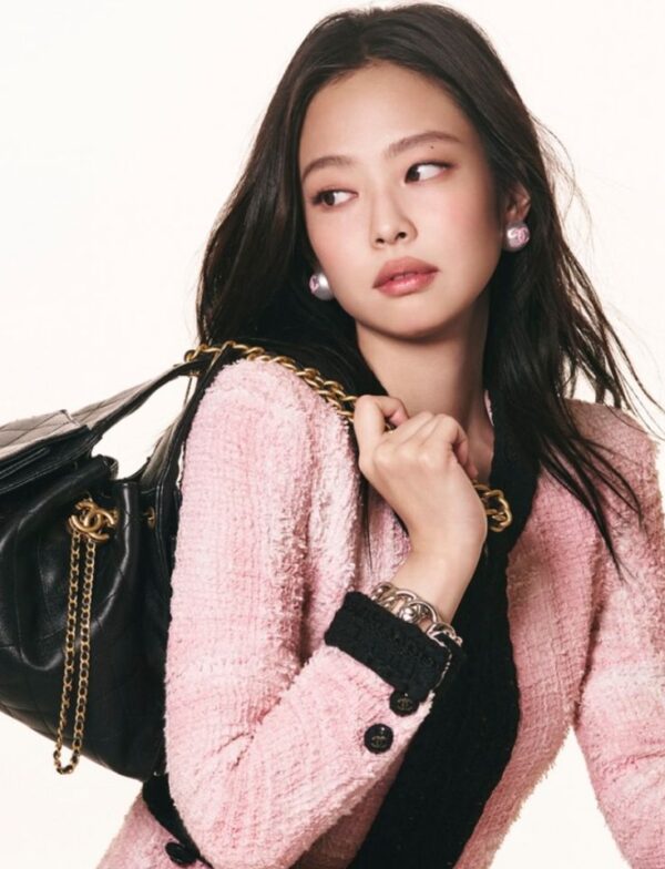 BLACKPINKのROSE、JENNIEがHANTEO国家別チャートで1位!ファンの反応は?