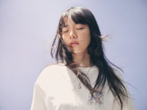 あいみょんが映画『ドラえもん のび太の絵世界物語』主題歌「スケッチ」の“very short movie”を公開!!