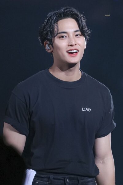 SEVENTEEN(セブチ)のミンギュ恋愛観はどんな感じ？アイズワンの宮脇咲良とは付き合ってたの？