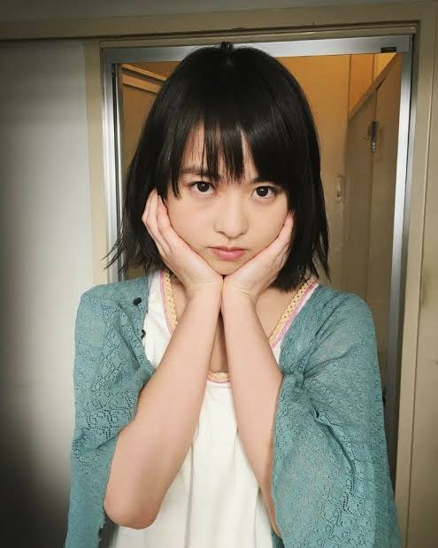 元乃木坂46の伊藤万理華がマクドナルドのCMで伝説の個人PV「まりっか'17」をセルフオマージュ！ファンの反応は？