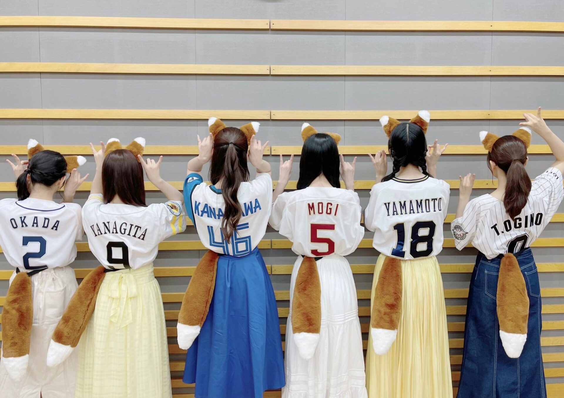 乃木坂46の金川紗耶・小川彩・長嶋凛桜がエスコンできつねダンス!ファンの反応は?