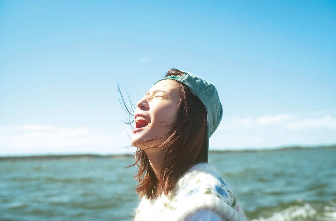 元櫻坂46の長濱ねるが８年ぶりの写真集発売！８年前と比べてみた。