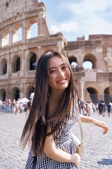 乃木坂46の井上和の1st写真集が初版20万部発行の大ヒット！他のメンバーやアイドルと比べてみた