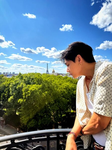 BTS(防弾少年団)のVがパリでの近況を報告、ファンの反応は？