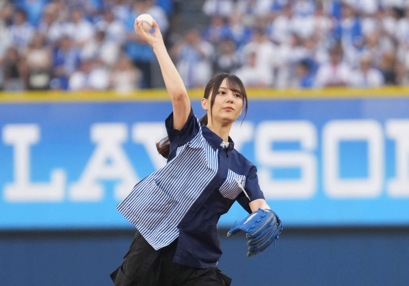 日向坂46の小坂菜緒がDeNA対阪神の始球式に登場!結果は?