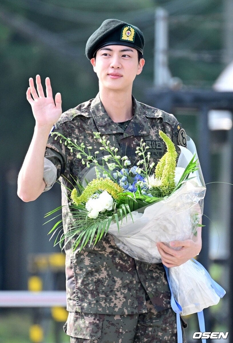 BTS(防弾少年団)のメンバー4人が兵役終えて除隊!完全体カムバックにファンの反応は?