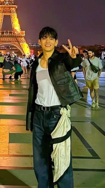 BTS(防弾少年団)のVがパリでの近況を報告、ファンの反応は？