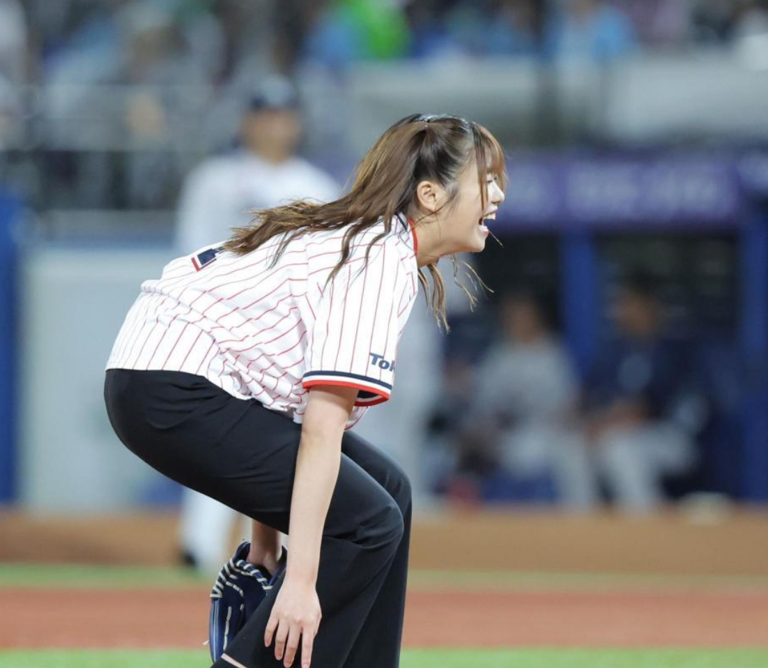 櫻坂46の山﨑天がZOZOマリンスタジアムで始球式に登場！過去の櫻坂46メンバーの始球式の結果を調べてみた。