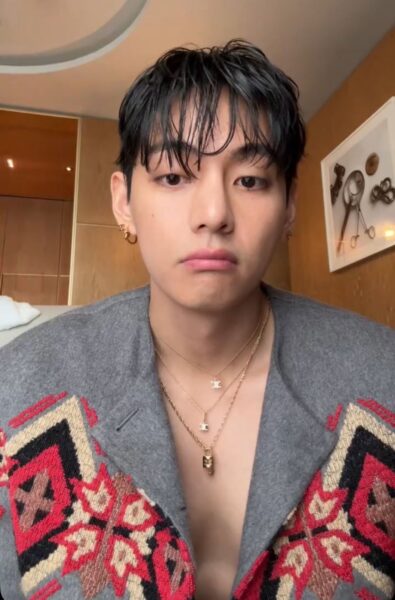 BTS(防弾少年団)のVがパリでの近況を報告、ファンの反応は？