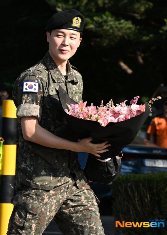 BTS(防弾少年団)のメンバー4人が兵役終えて除隊!完全体カムバックにファンの反応は?