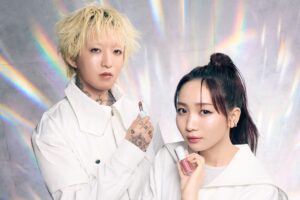 YOASOBIのAyaseが14キロ痩せてタトゥーだらけになった結果、ファンの反応は？