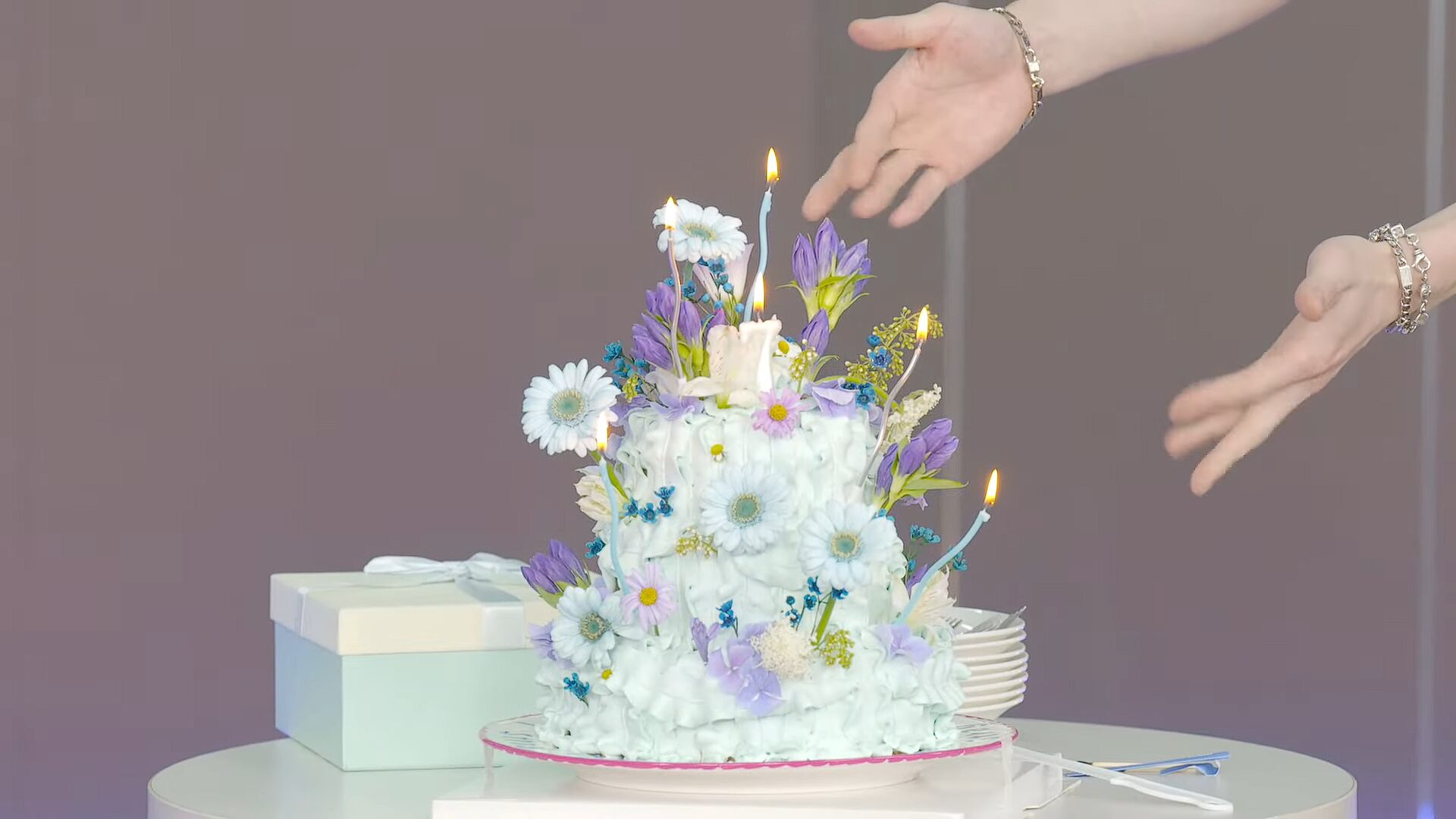 Stray Kidsが8/1にファンクラブの誕生日を記念してスペシャル動画を公開、記念ライブ配信も！