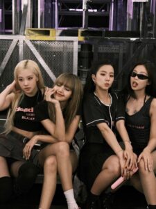 BLACKPINKのジェニーがスペイン・イビサ島のクラブにサプライズ登場！ファンの反応は？