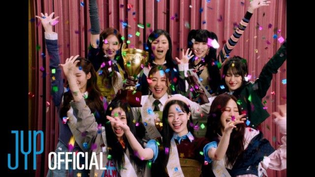 TWICEが10月10日にデビュー10周年記念スペシャルアルバムを発売！ファンの反応は？