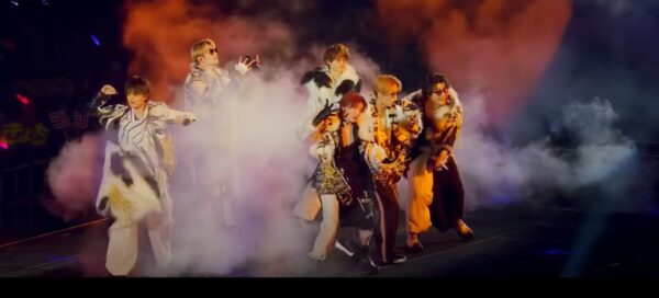 SixTONESのライブについてまとめます!ライブ時間やセトリにdvdブルーレイのオススメも!