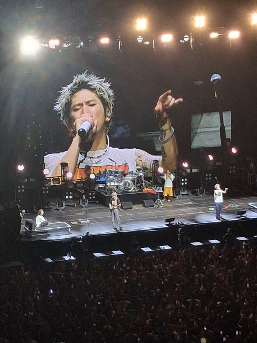 ONE OK ROCK(ワンオク)のTAKAがスペイン・マドリード空港でトラブルに？何があった？