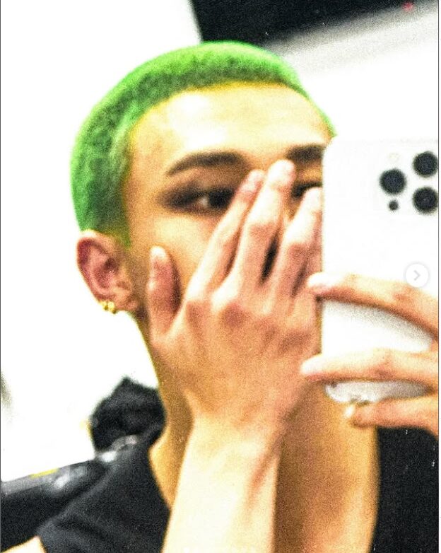 Stray Kidsのヒョンジンが緑色の坊主頭に！？ファンの反応は？