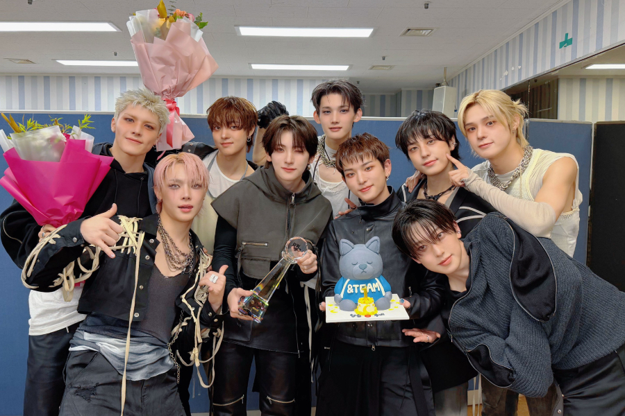 &TEAM(エンティーム)の韓国デビュー作が初日でミリオン突破!日本のアーティストで初!