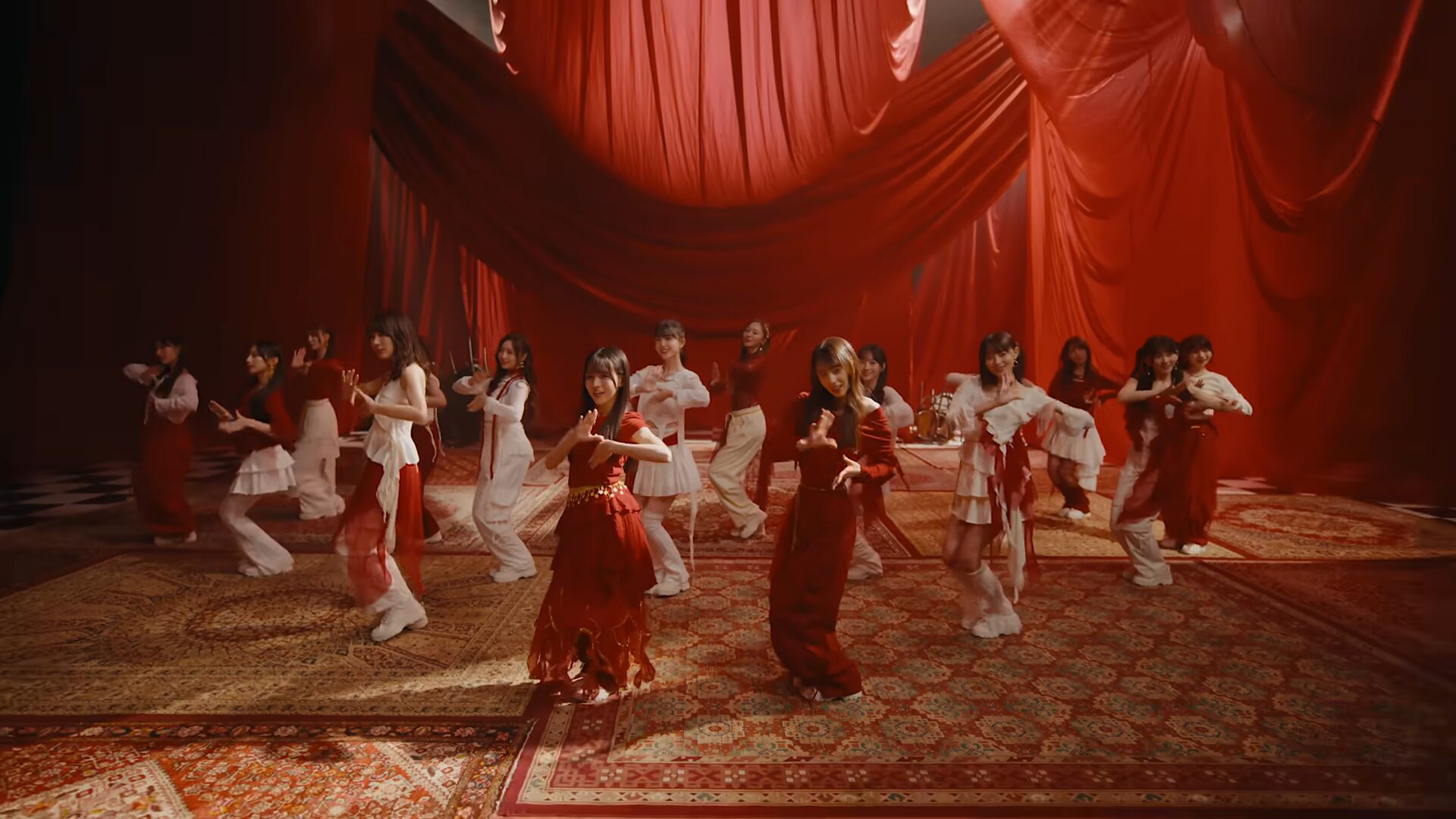 乃木坂46の新曲「ビリヤニ」のMVが解禁、ファンの反応は？