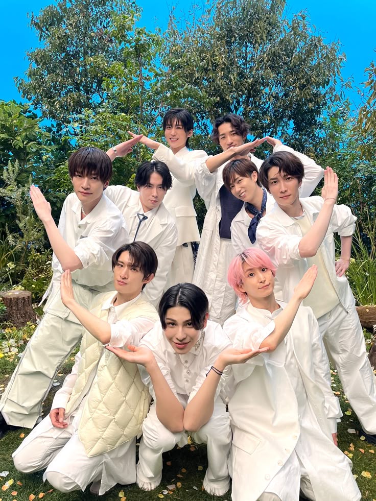 Snow Manのファンは40代、50代のおばさんだらけ!?その理由を調べてみた!