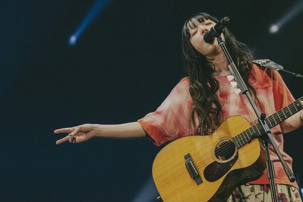 あいみょんが全国ツアー完走！行けなかった人は事後通販でグッズを買えるみたいなので調べてみた