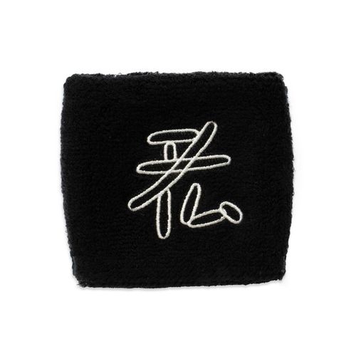 あいみょんが全国ツアー完走！行けなかった人は事後通販でグッズを買えるみたいなので調べてみた