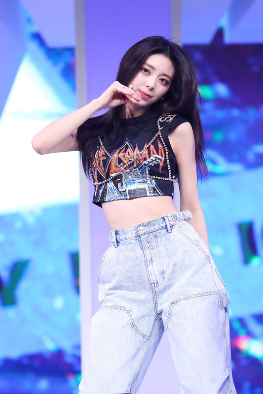 ITZY(イッチ)のユナがソロデビュー準備中?日程は未定だがファンの反応は?