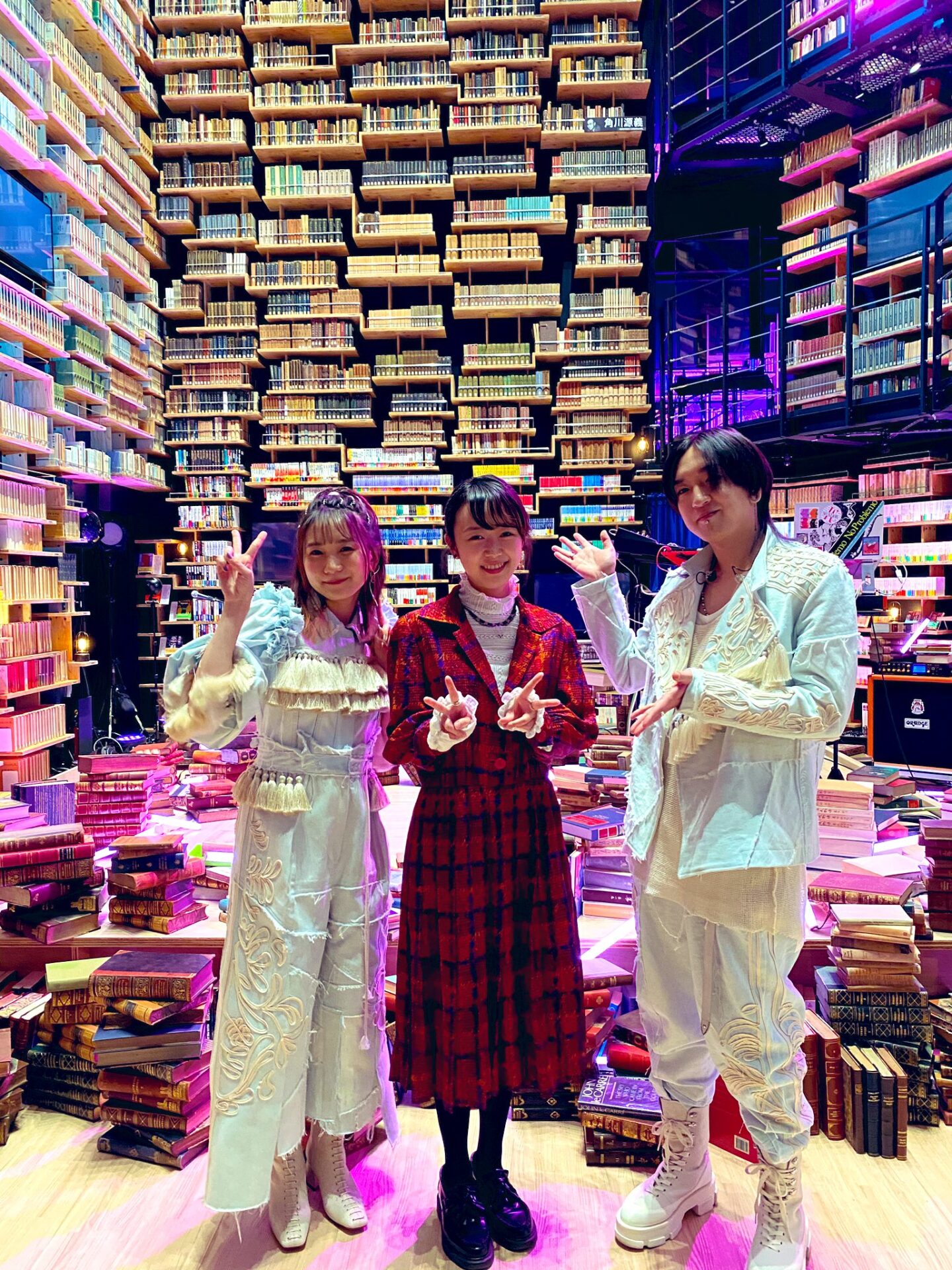 YOASOBIのikuraのソロ活動で囁かれる不仲説でもAyaseとの変わらない絆とは？