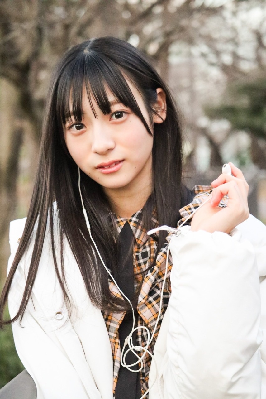 日向坂46の宮地すみれが20歳最初のグラビアでイメチェン!どんなグラビア?