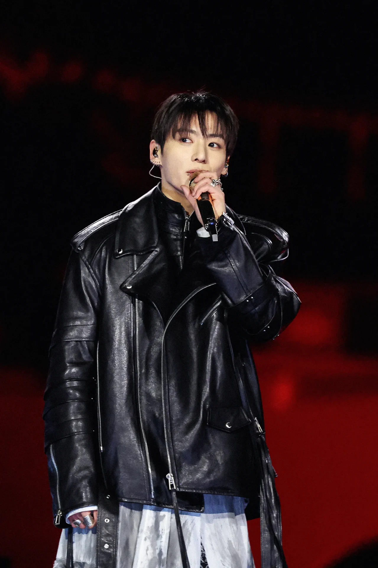 BTS(防弾少年団)が光化門広場でカムバックライブ！４万人が酔いしれた！