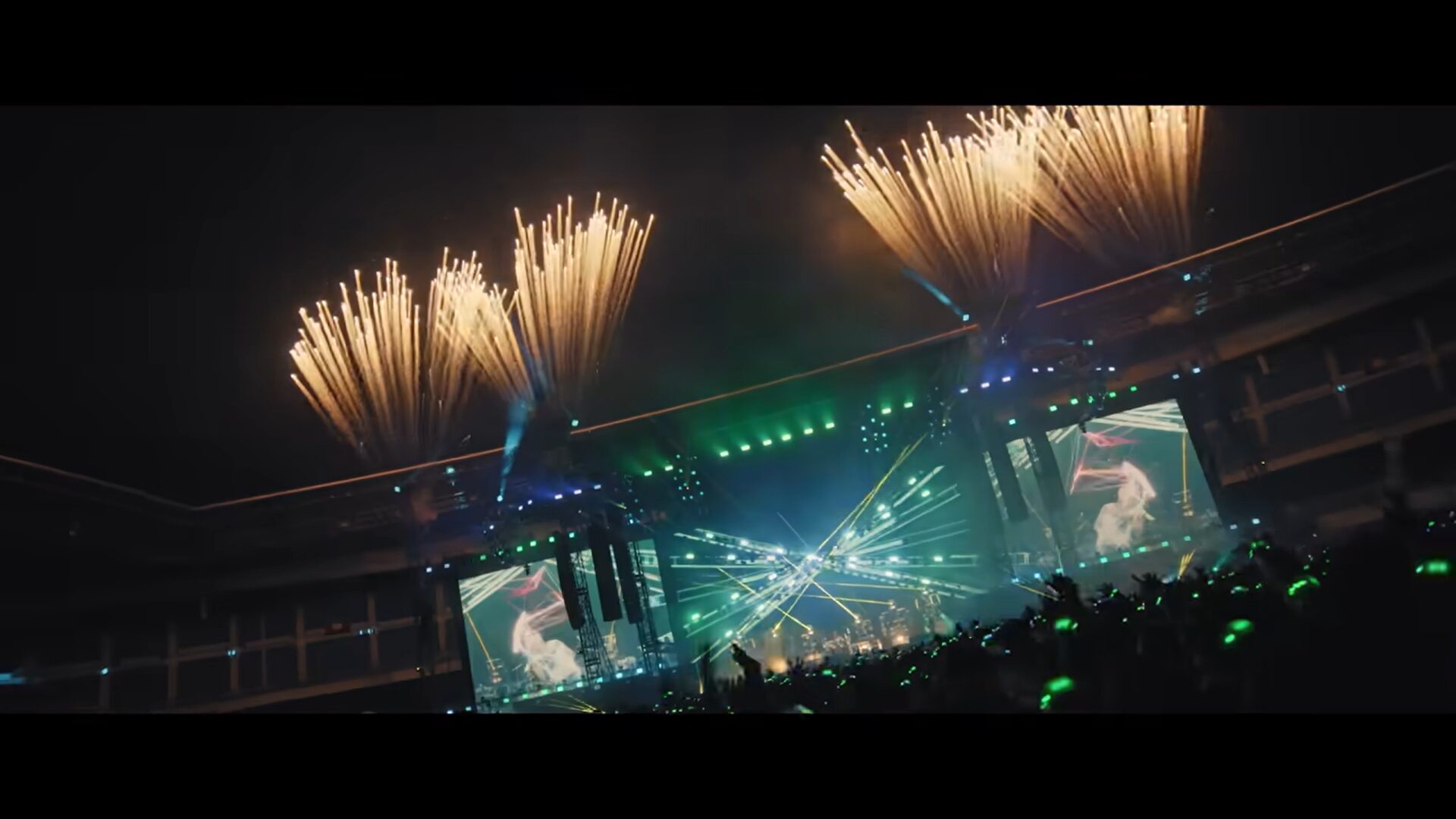 ONE OK ROCK(ワンオク)の日産スタジアム公演が映画化!ファンの反応は?