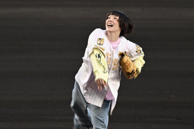 あいみょんが甲子園で始球式！結果はどうだった？