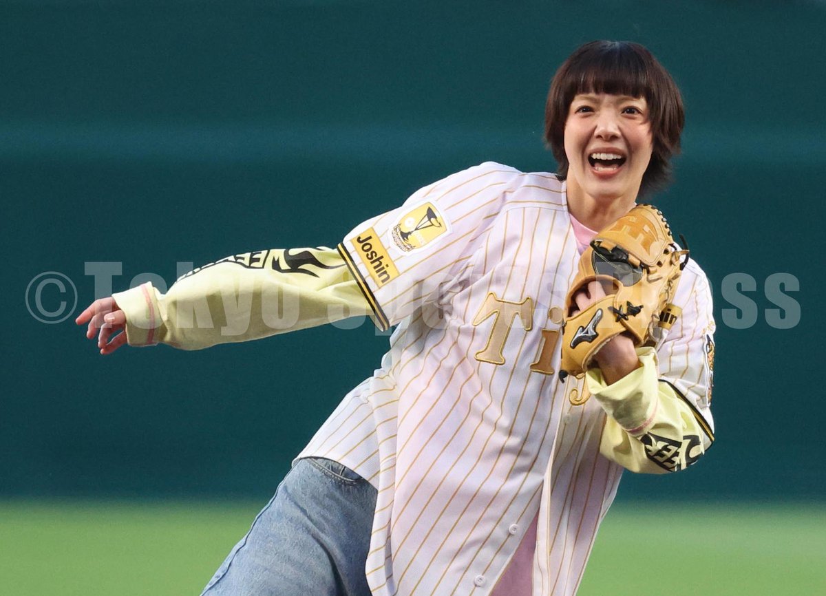 あいみょんが甲子園で始球式！結果はどうだった？