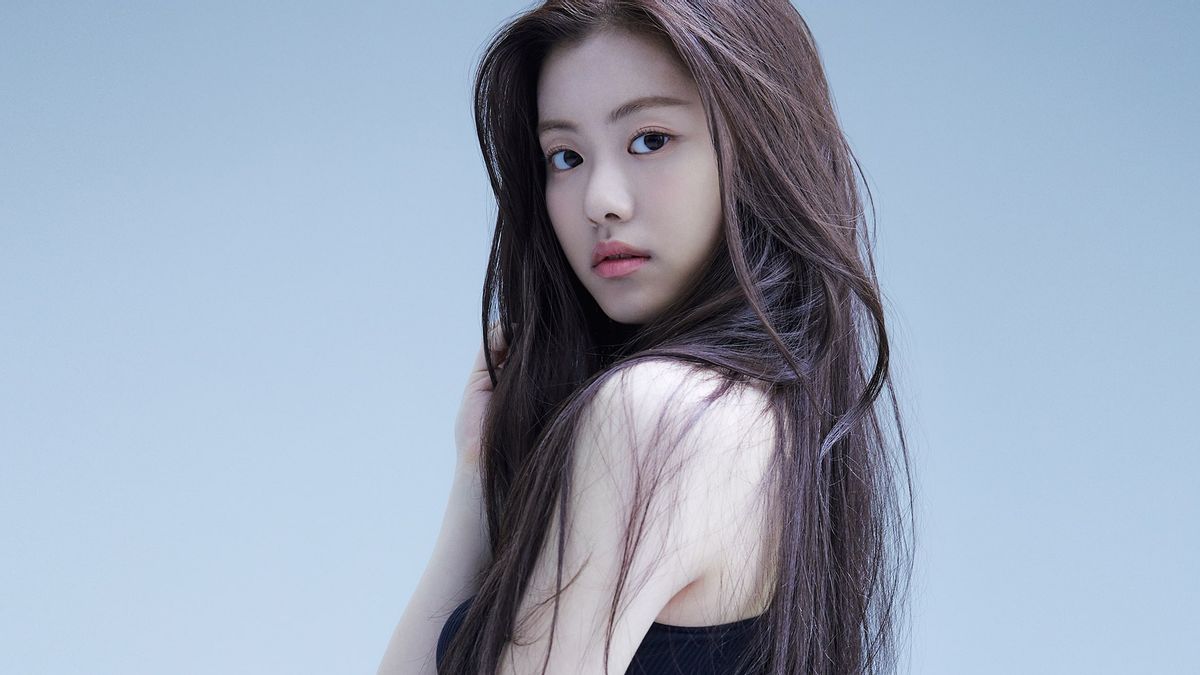 元LE SSERAFIMのキム・ガラムがYouTubeチャンネルを開設！ファンの反応は？