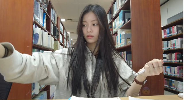 元LE SSERAFIMのキム・ガラムがYouTubeチャンネルを開設！ファンの反応は？