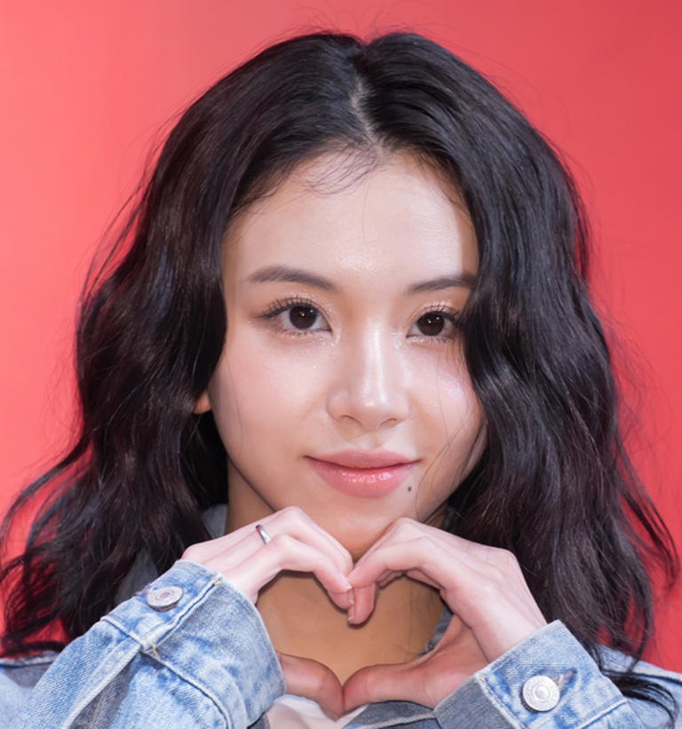 TWICEのチェヨンが表参道でのプライベートショットを公開!ファンの反応は?
