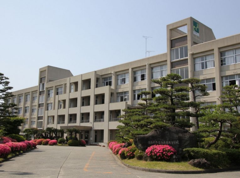 米津玄師の学歴について！小学校から専門学校までエピソードを交えて紹介！