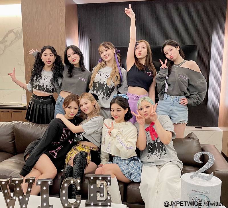 TWICEのチェヨンが表参道でのプライベートショットを公開!ファンの反応は?