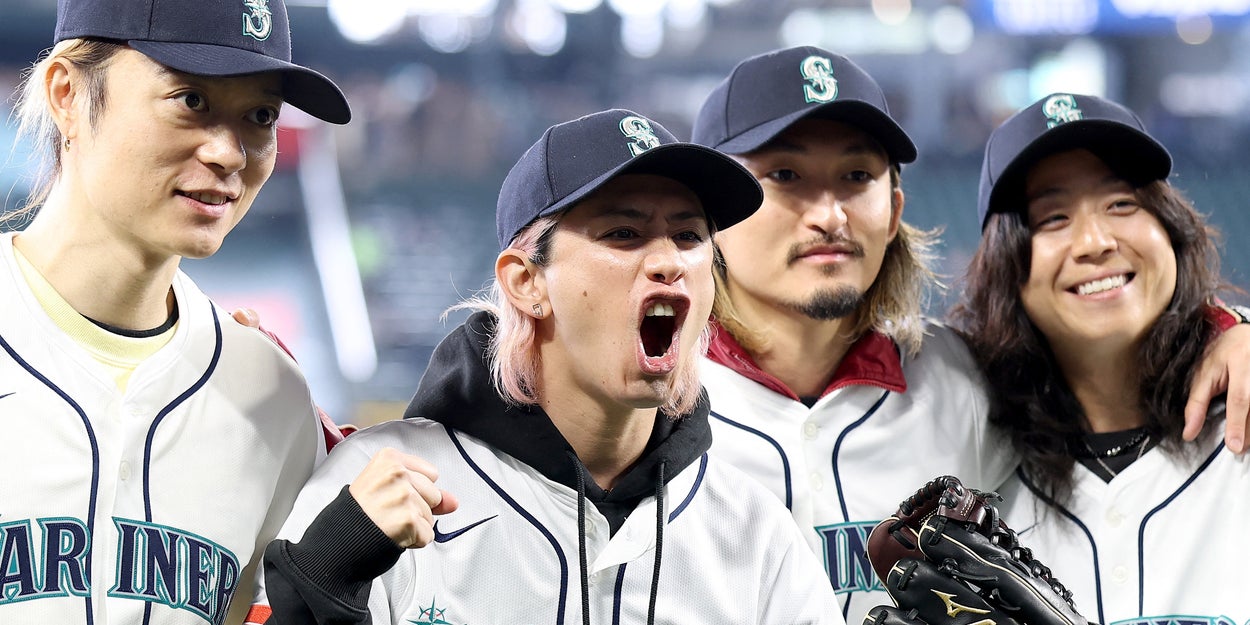 ONE OK ROCK(ワンオク)のTakaがドジャースタジアムで始球式！捕手は親交のある山本由伸！