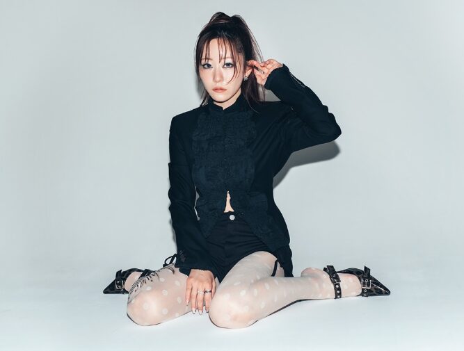 FRUITS ZIPPERが4th Anniversary写真集発売決定!ソロカットも解禁!