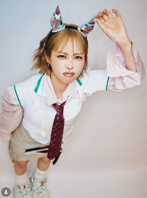 FRUITS ZIPPERが4th Anniversary写真集発売決定!ソロカットも解禁!